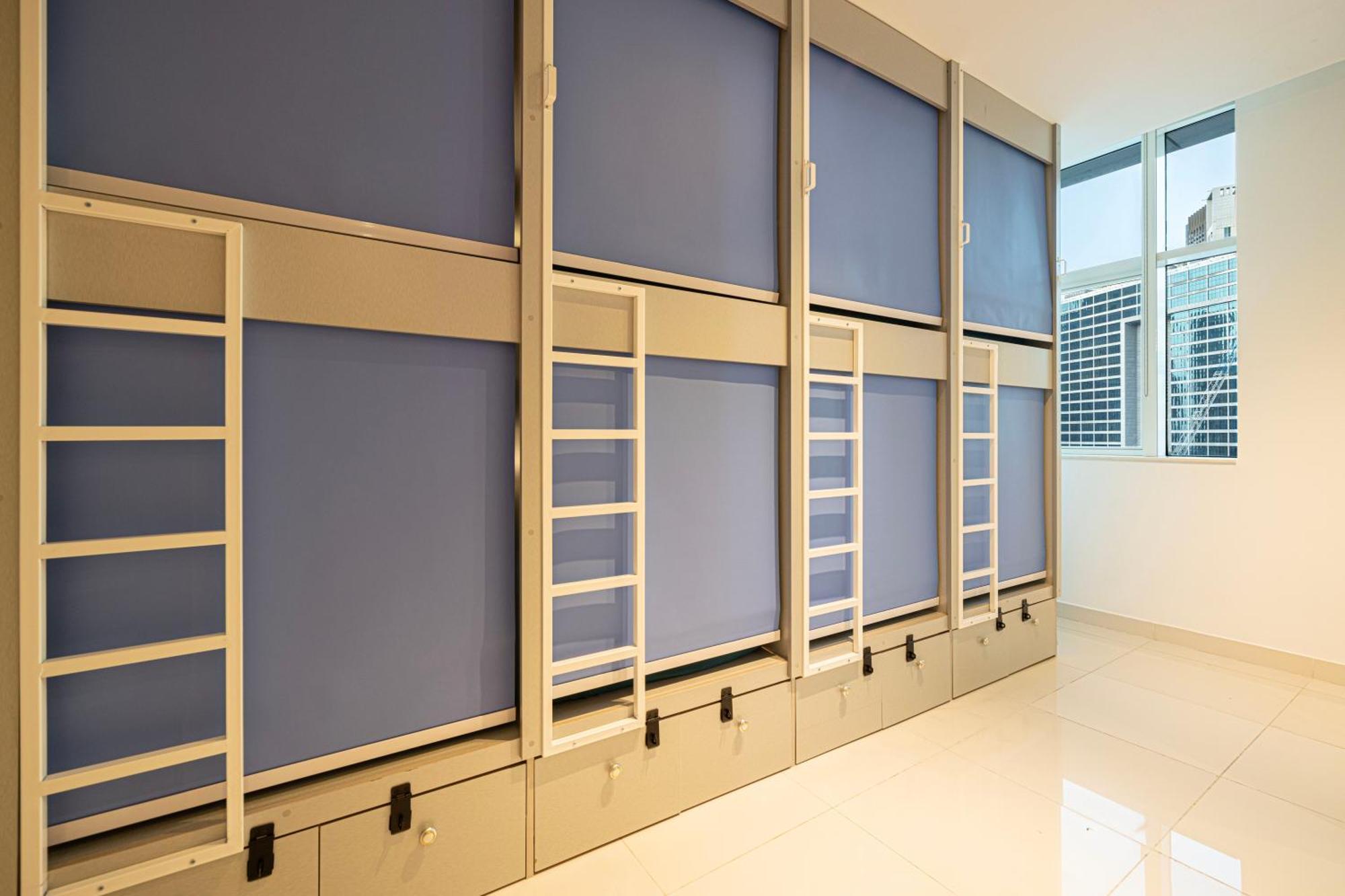 Next'House - Downtown Views Host Vandrerhjem Dubai Eksteriør bilde